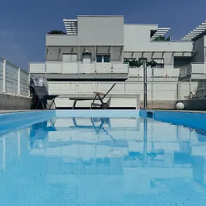 The - Luxury With Pool Apartament Peschiera del Garda